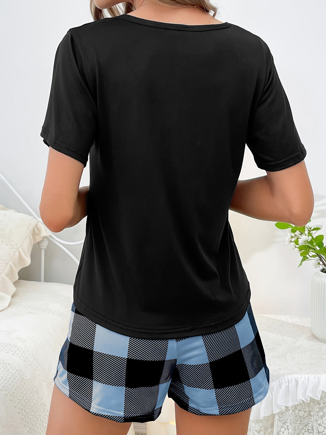 Sommer Damen-Pyjama mit Karomuster im lässigen Stil - Set aus T-Shirt und Shorts für zu Hause