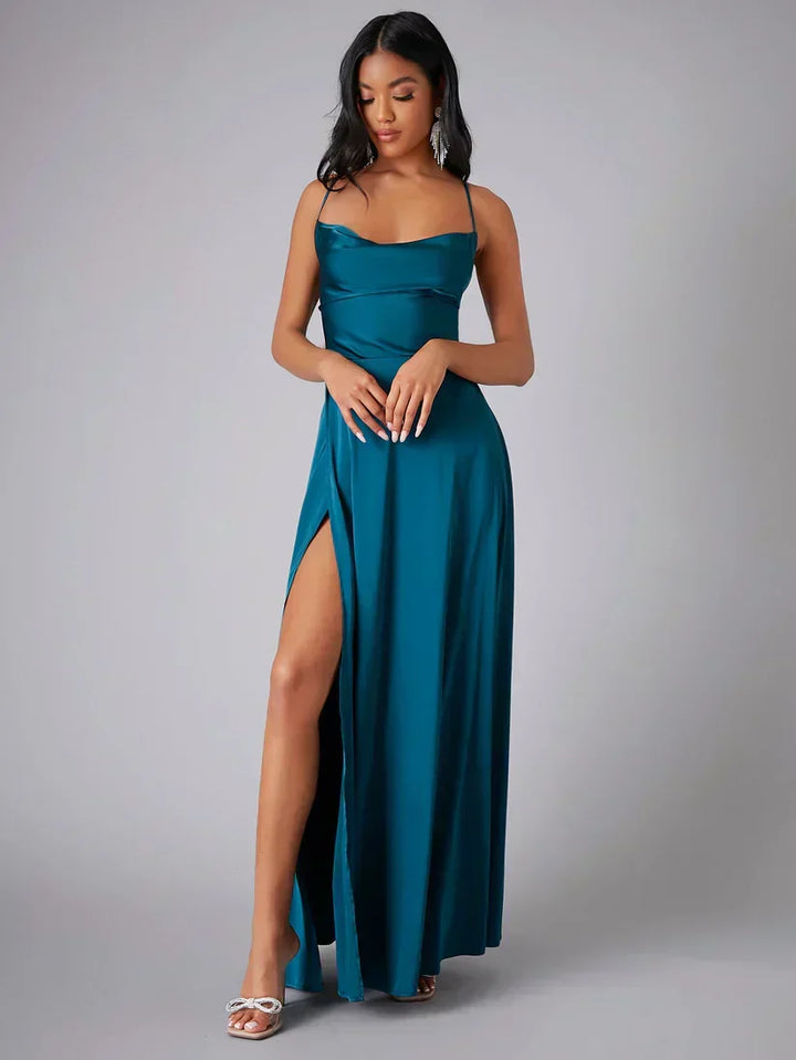 Vittoria Kleid | Satin Maxi Abendkleid mit Drapierter Halslinie und Offenem Rücken