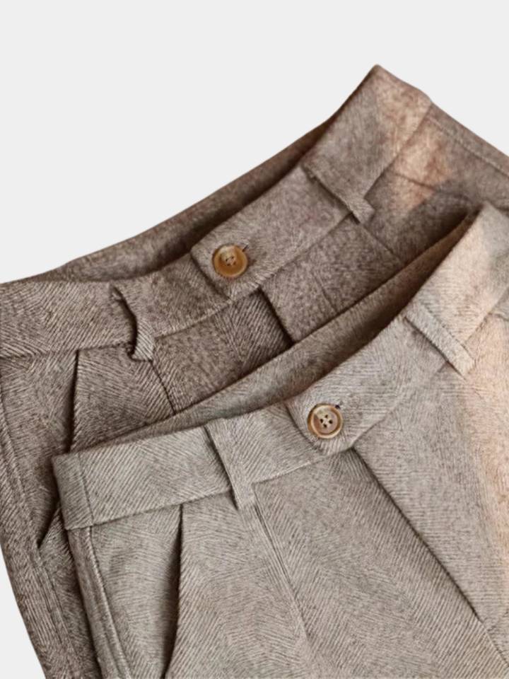 MAßGEFERTIGTE ELEGANTE HOSEN AUS REINER WOLLE
