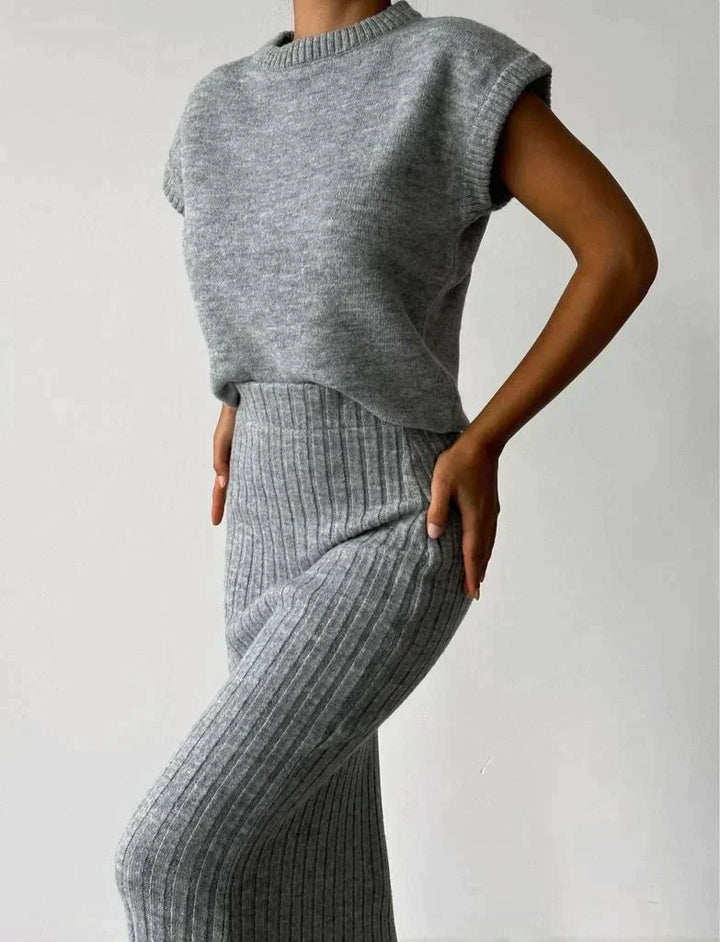 Alina Set | Strick-Winterset mit ärmellosem Pullover und Rock im zeitlosen Stil