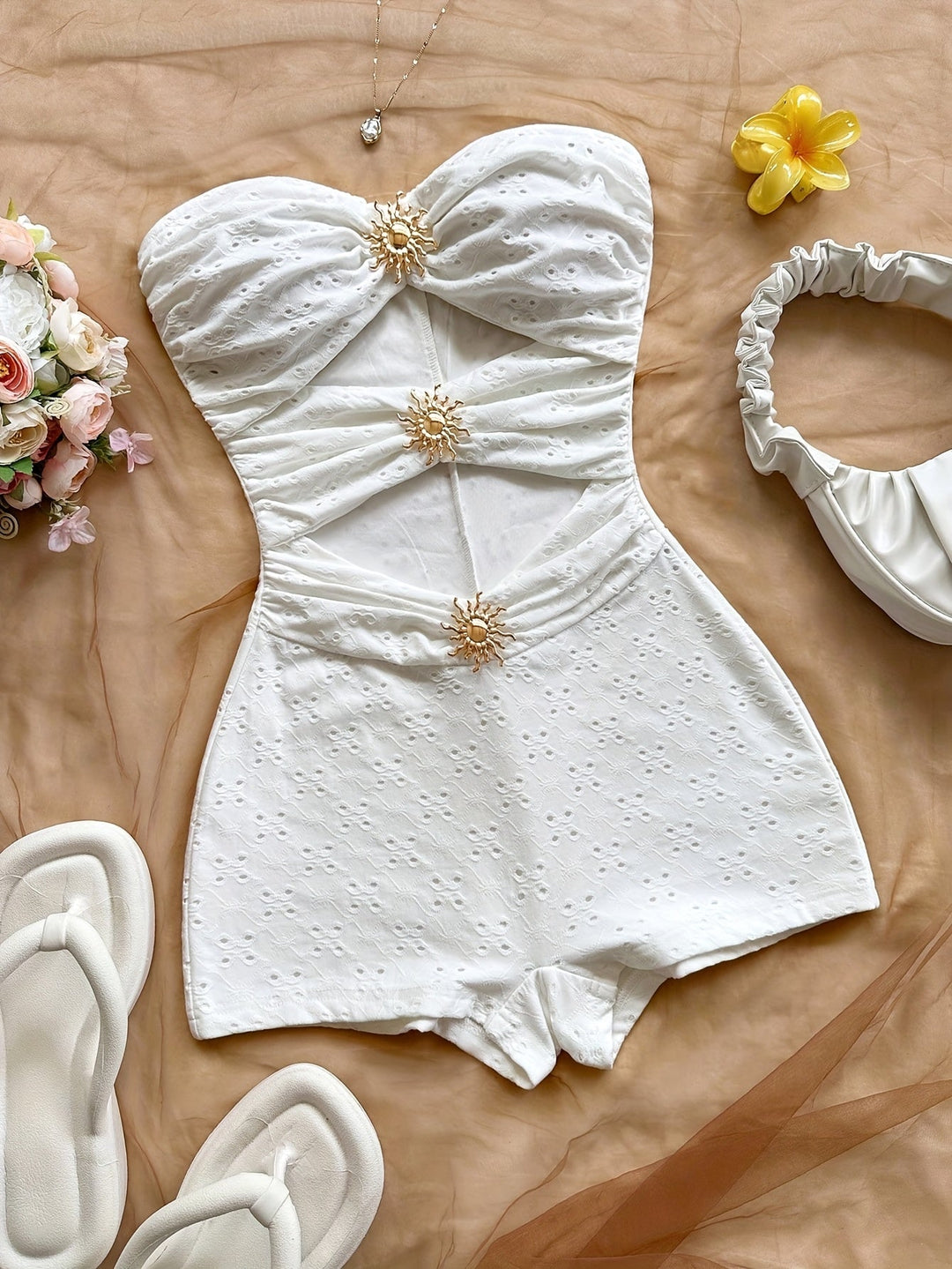 Damen Baddräkt Retro Bandeau Leopardenmuster mit Ausschnitten und Dekorativen Schnallen – Perfekt für Strand und Pool