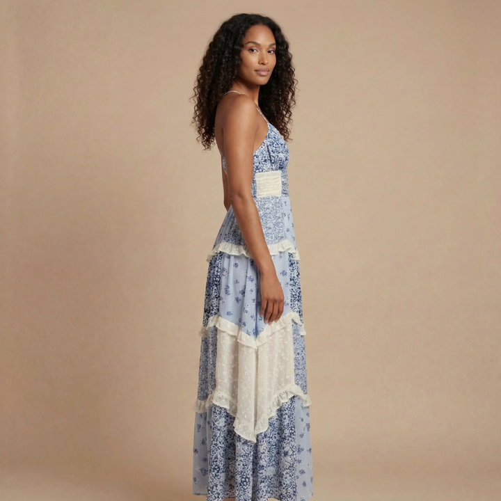 Ashley - Maxikleid mit floralem Druck, gestuften Rüschendetails und Spitzenbesatz