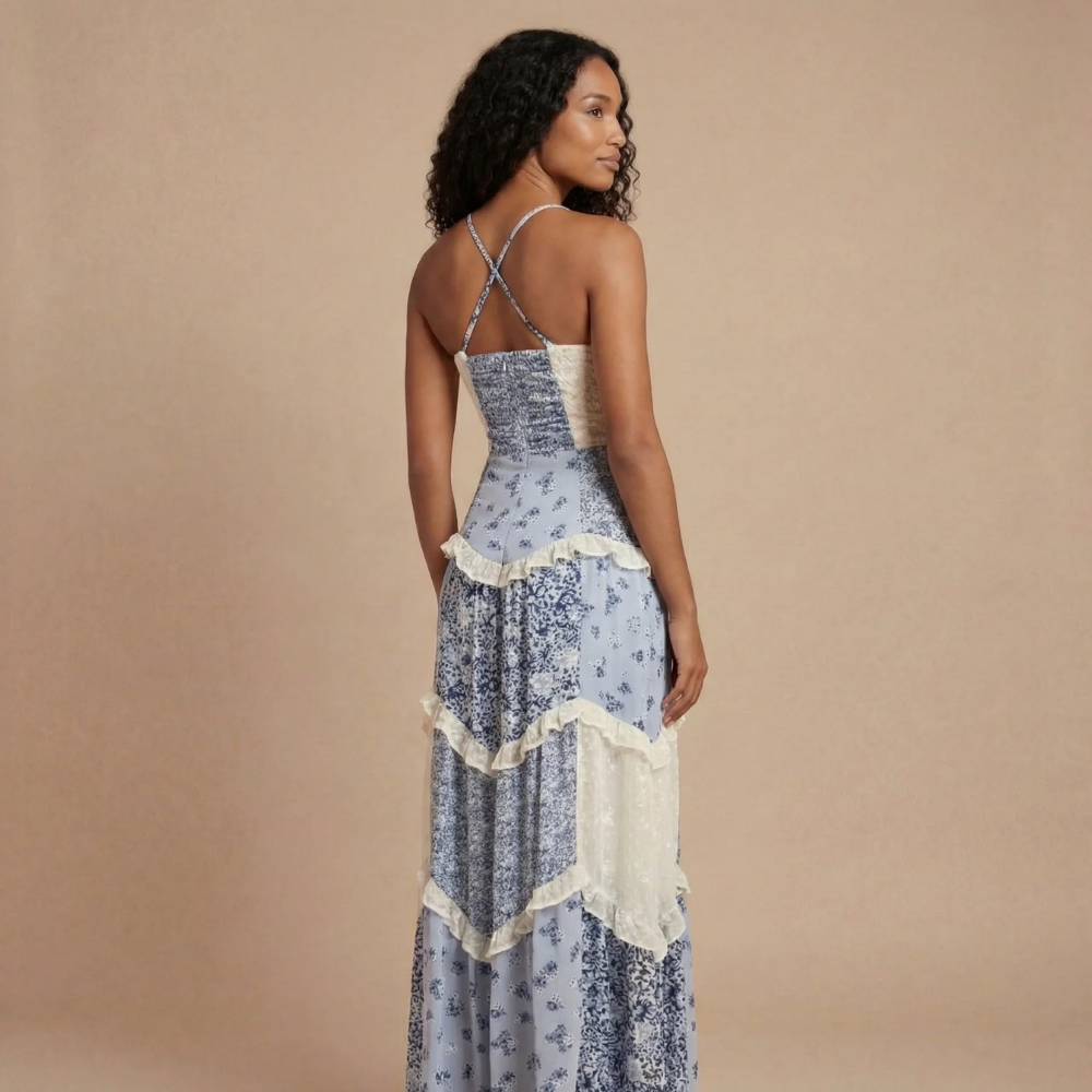 Ashley - Maxikleid mit floralem Druck, gestuften Rüschendetails und Spitzenbesatz