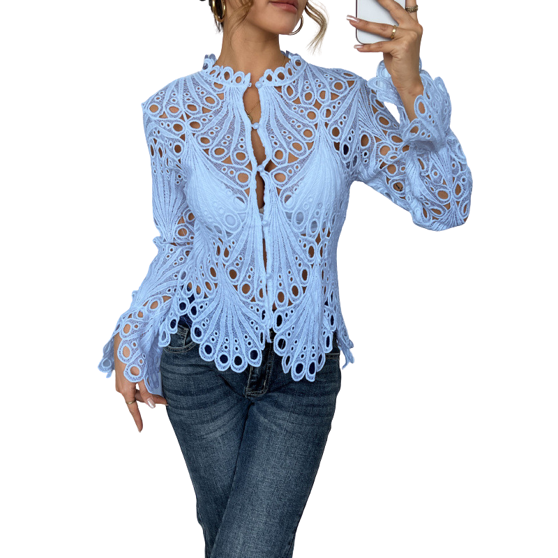 SARAH – Moderne Bluse mit hohlem Detail