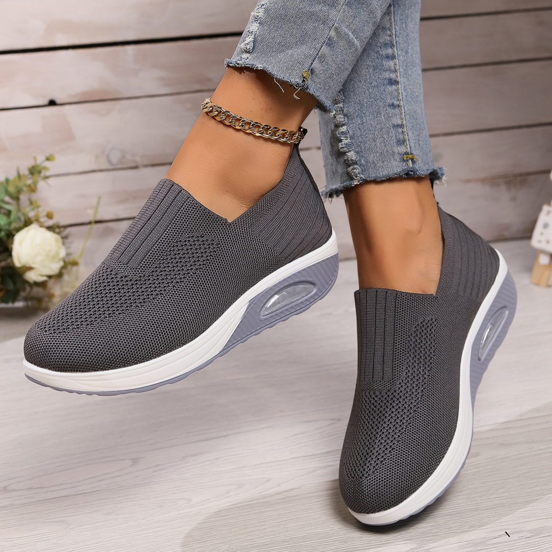 Hermina - Damen Slip-On Sneaker mit Strickstruktur