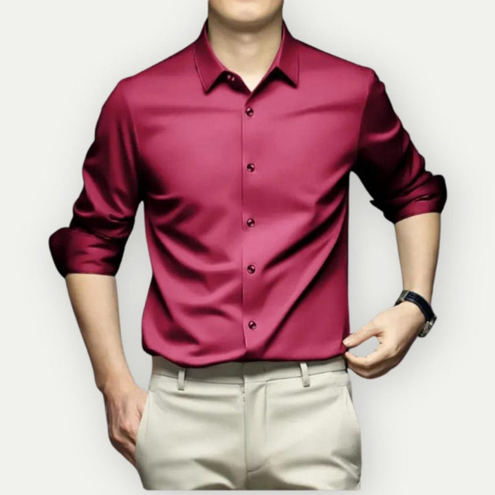 Bügel- und knitterfreie Herrenhemd im modernen Slim Fit
