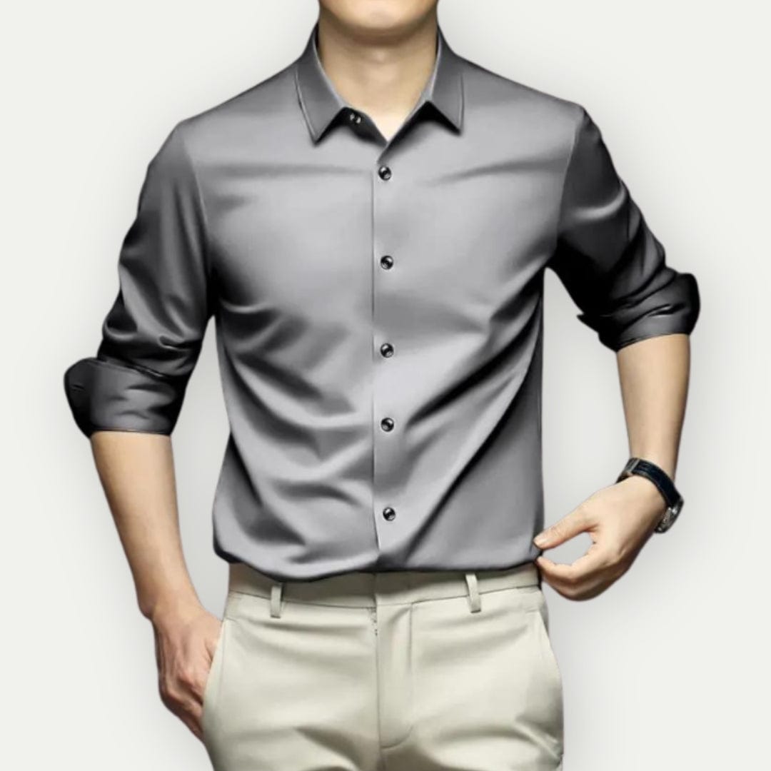 Bügel- und knitterfreie Herrenhemd im modernen Slim Fit