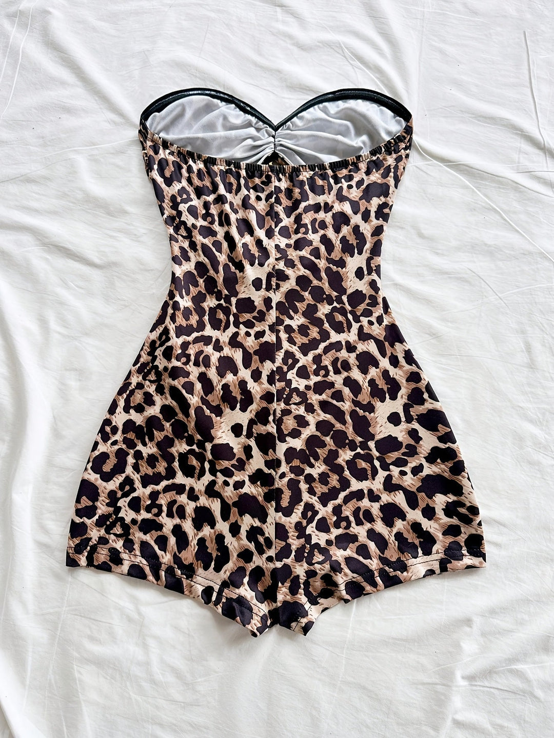 Damen Baddräkt Retro Bandeau Leopardenmuster mit Ausschnitten und Dekorativen Schnallen – Perfekt für Strand und Pool
