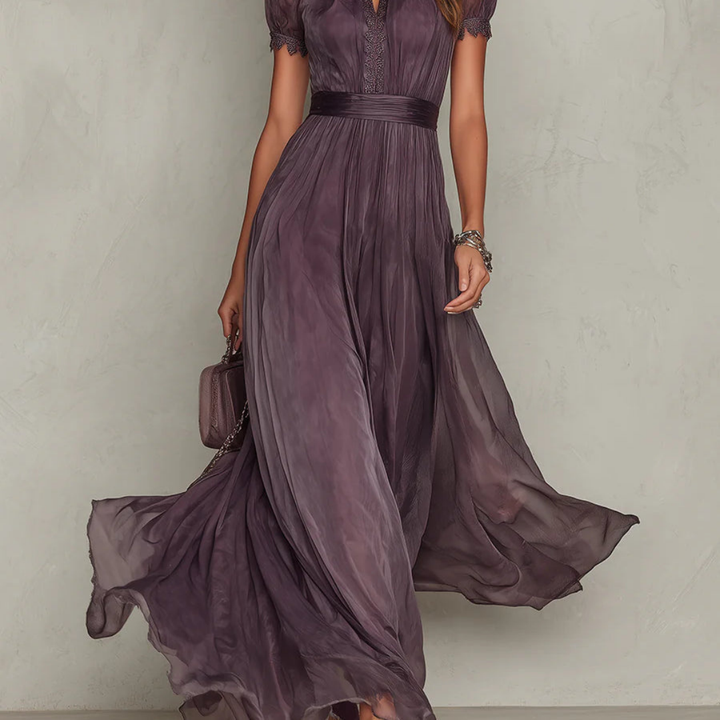 Celeste | Elegantes Maxikleid mit Spitzenbesatz