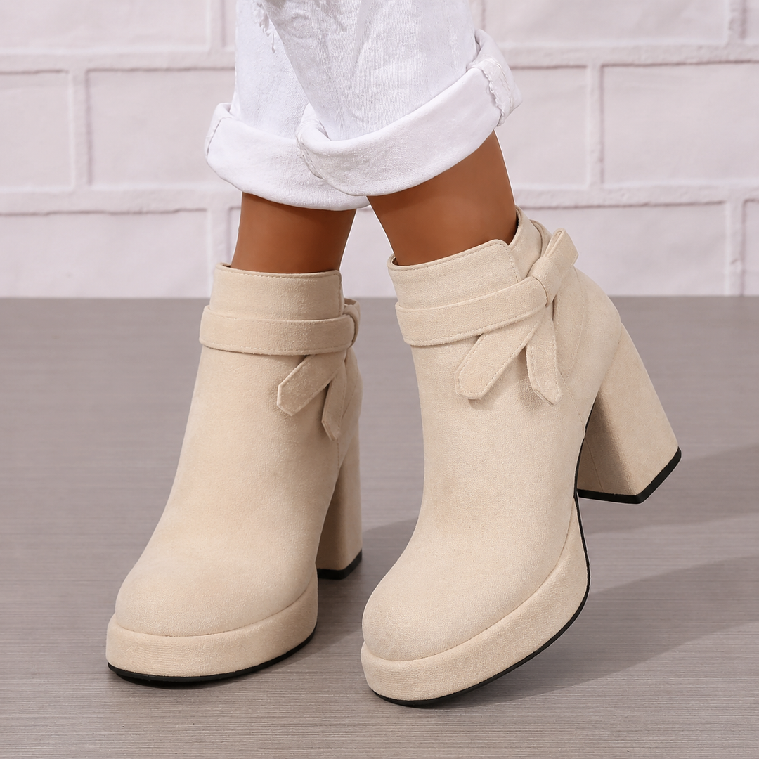 Gerda | Damen Stiefelette mit Schleife und Blockabsatz