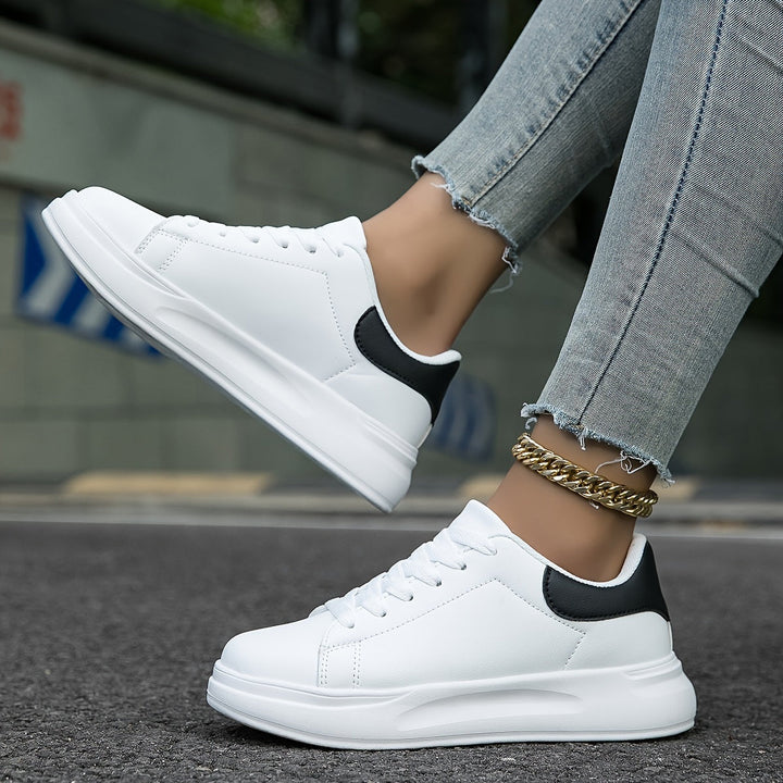 Bequeme weiße Sneakers für Damen