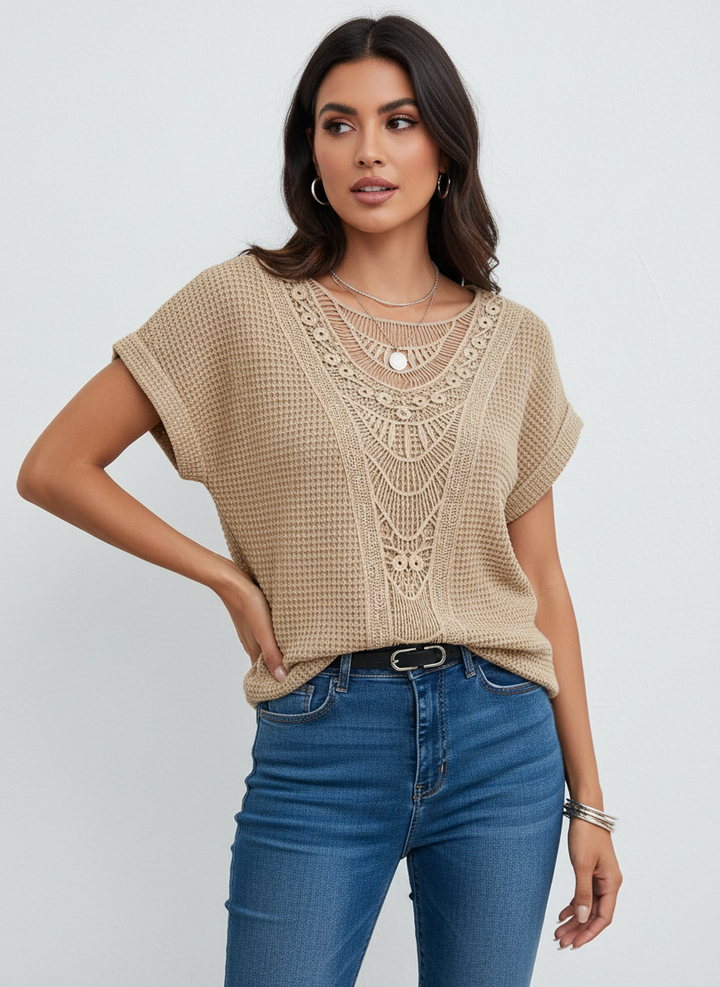Elegante Spitzenbluse mit Rundhalsausschnitt und kurzen Ärmeln – Isabella