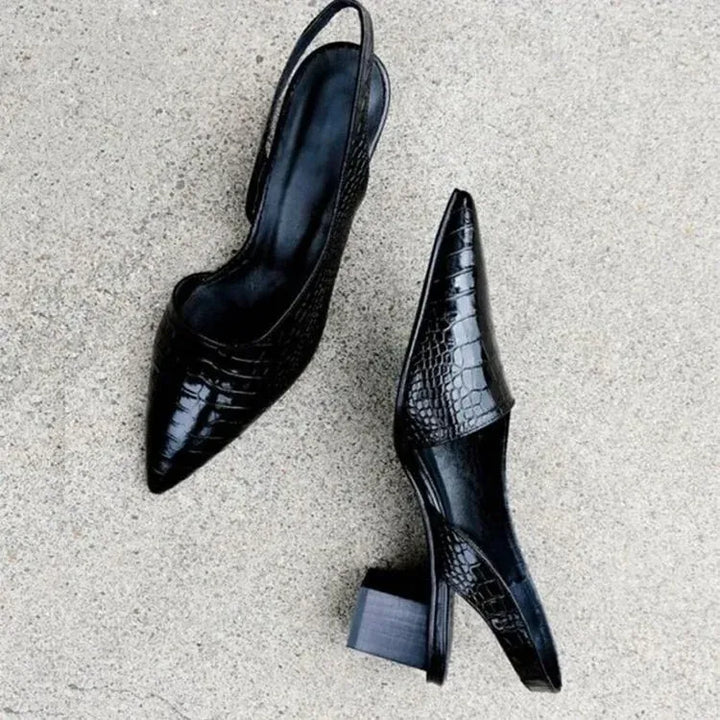 Elegante Pumps mit spitzem Zehen und Blockabsatz