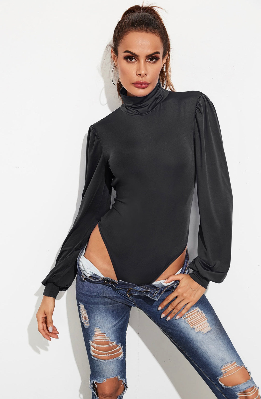 Elegantes Satin-Top mit offenem Rücken