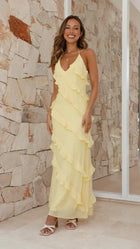 Patricia - Maxikleid mit Halterhals und gestuften Rüschen und offenem Rücken