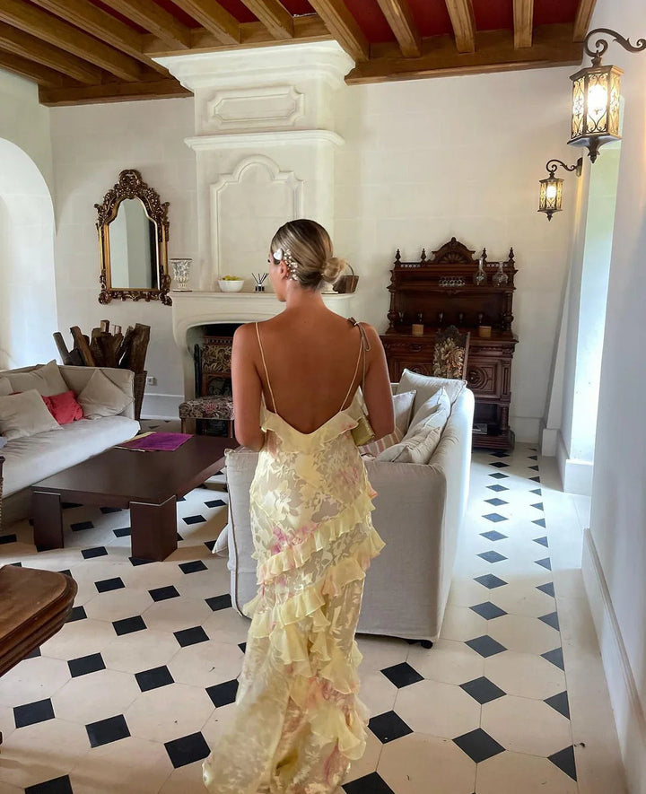 Lange Damenrobe | Fließende Volants &amp; Offener Rücken | Eleganz für Zeremonien