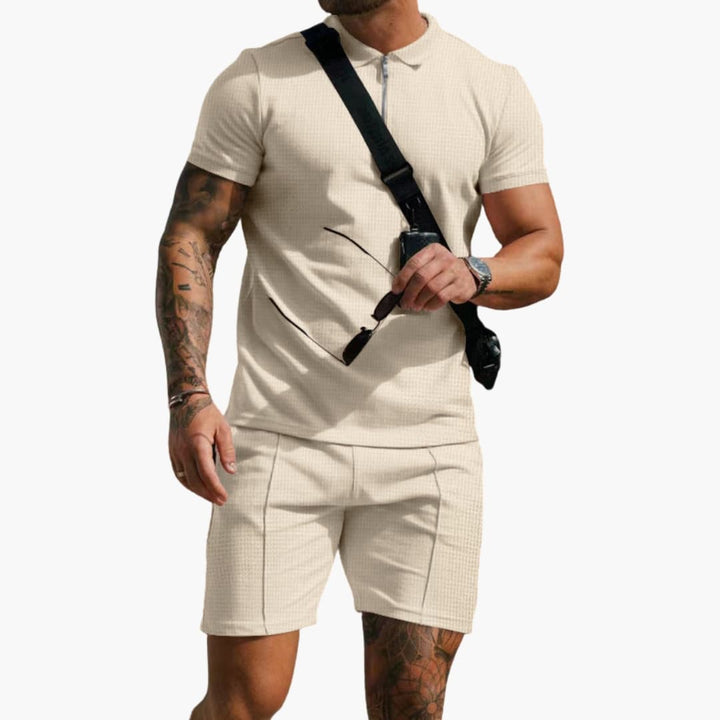 Herren-Poloshirt mit Seitentaschen und strukturierter Oberfläche