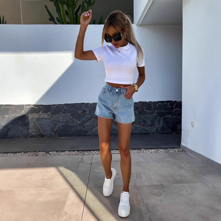 Kurze Hochtaillierte Gestreifte Shorts Mit Geradem Schnitt Für Frauen | Ideal Für Die Warme Saison