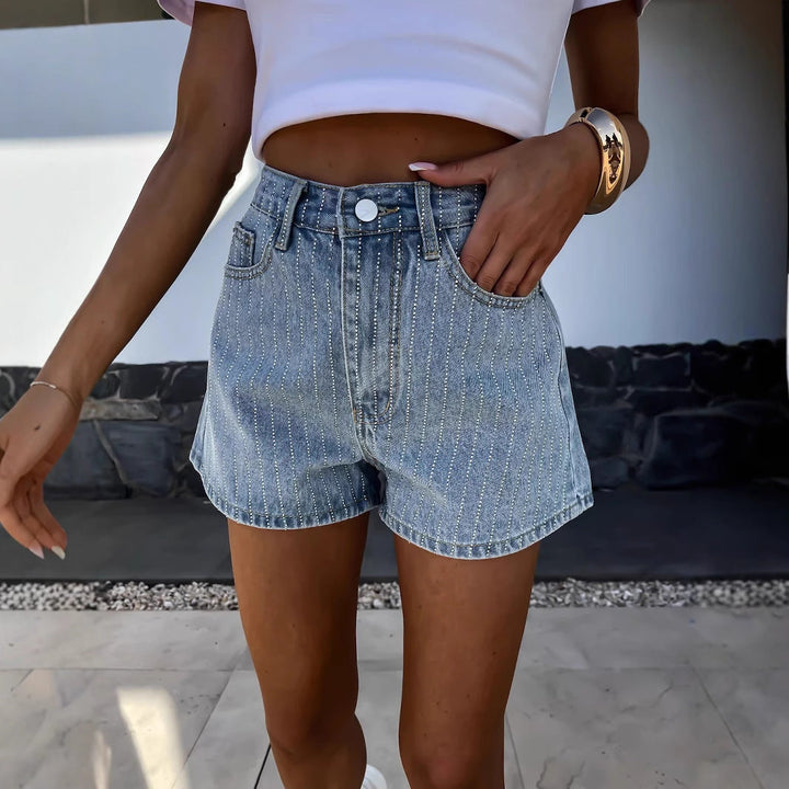 Kurze Hochtaillierte Gestreifte Shorts Mit Geradem Schnitt Für Frauen | Ideal Für Die Warme Saison