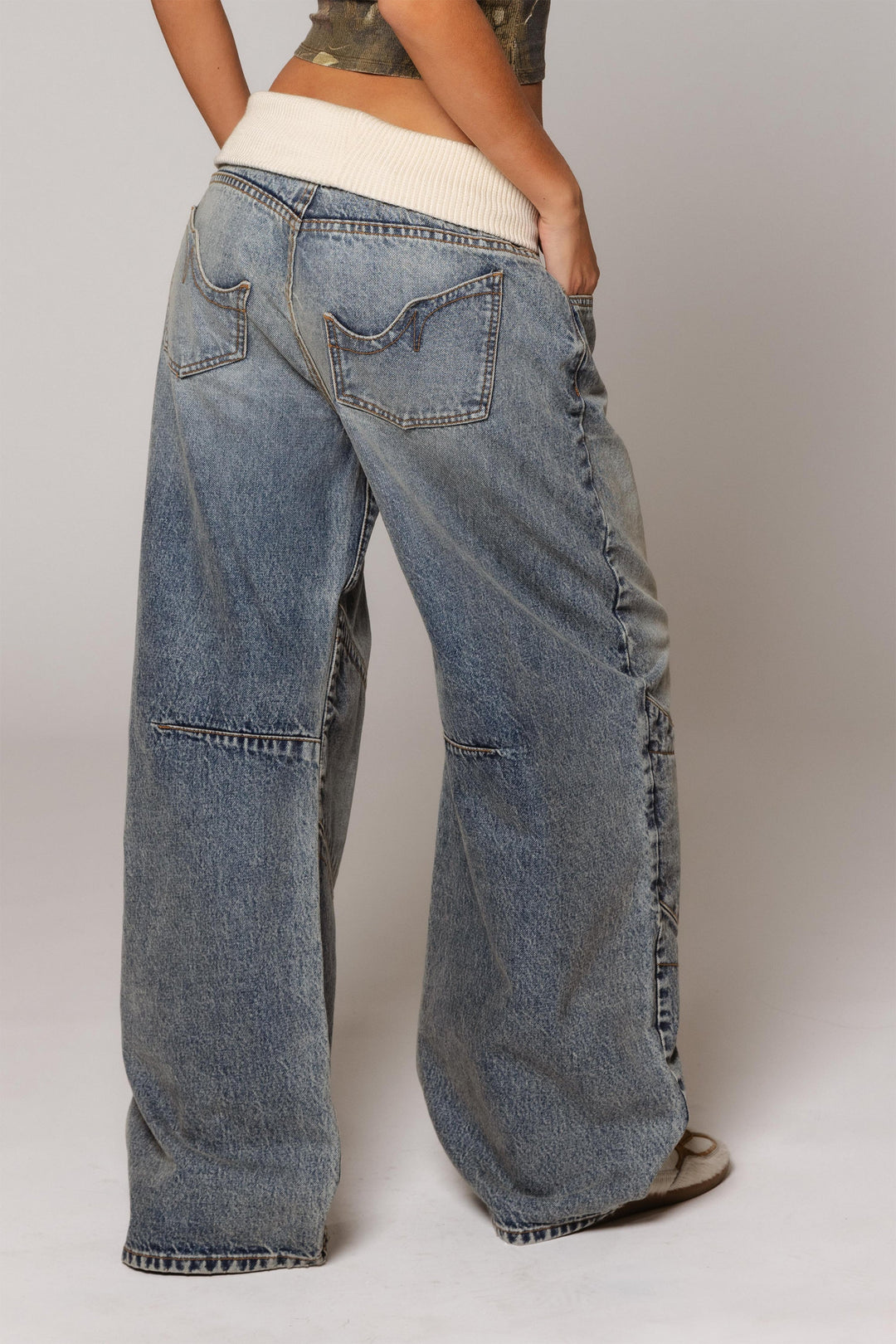 ROSE - Vice Jean Blau Crest