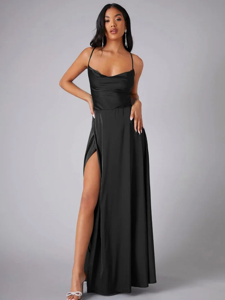 Vittoria Kleid | Satin Maxi Abendkleid mit Drapierter Halslinie und Offenem Rücken