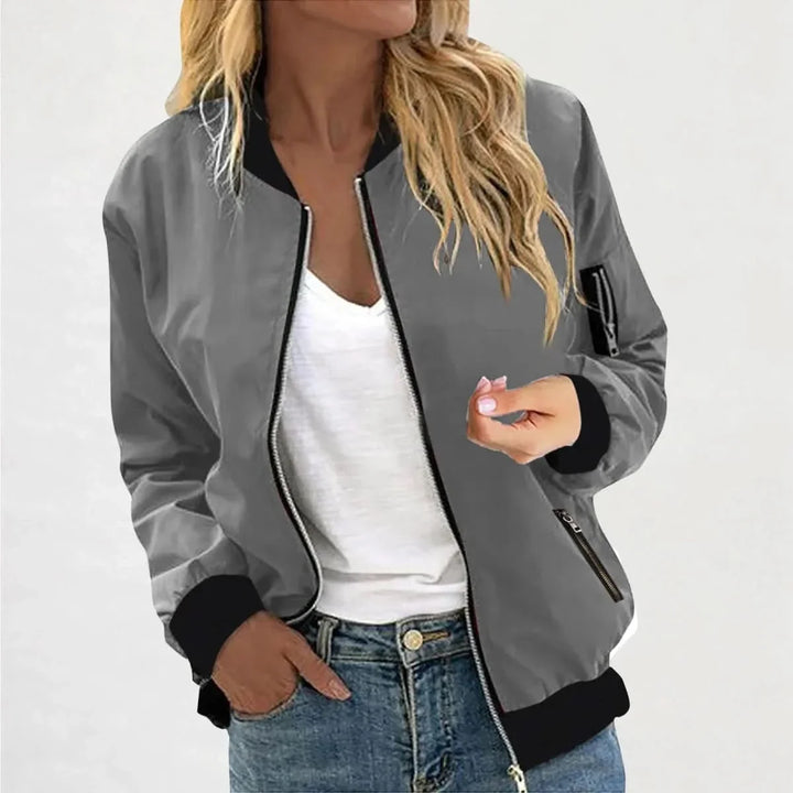 Sportliche Leichte Bomberjacke