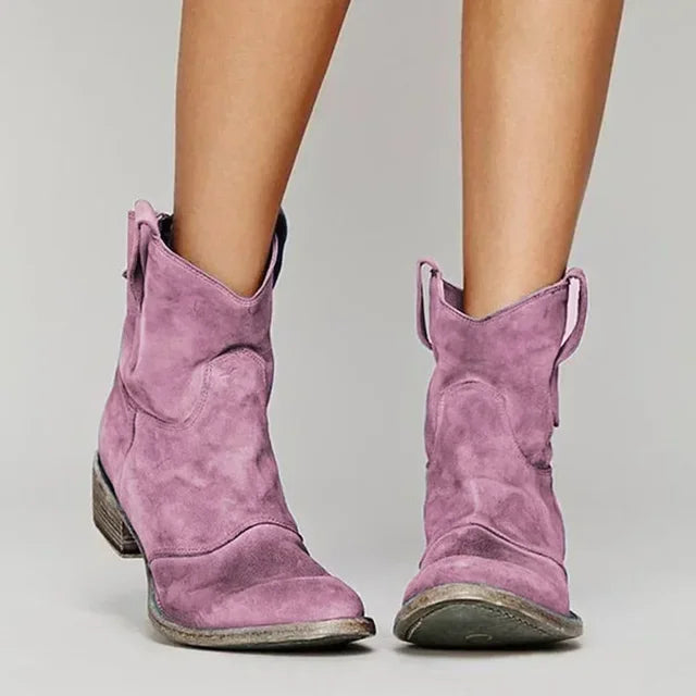 WYNONA | Cowboy Stiefeletten mit Stickdetails und coolem Twist