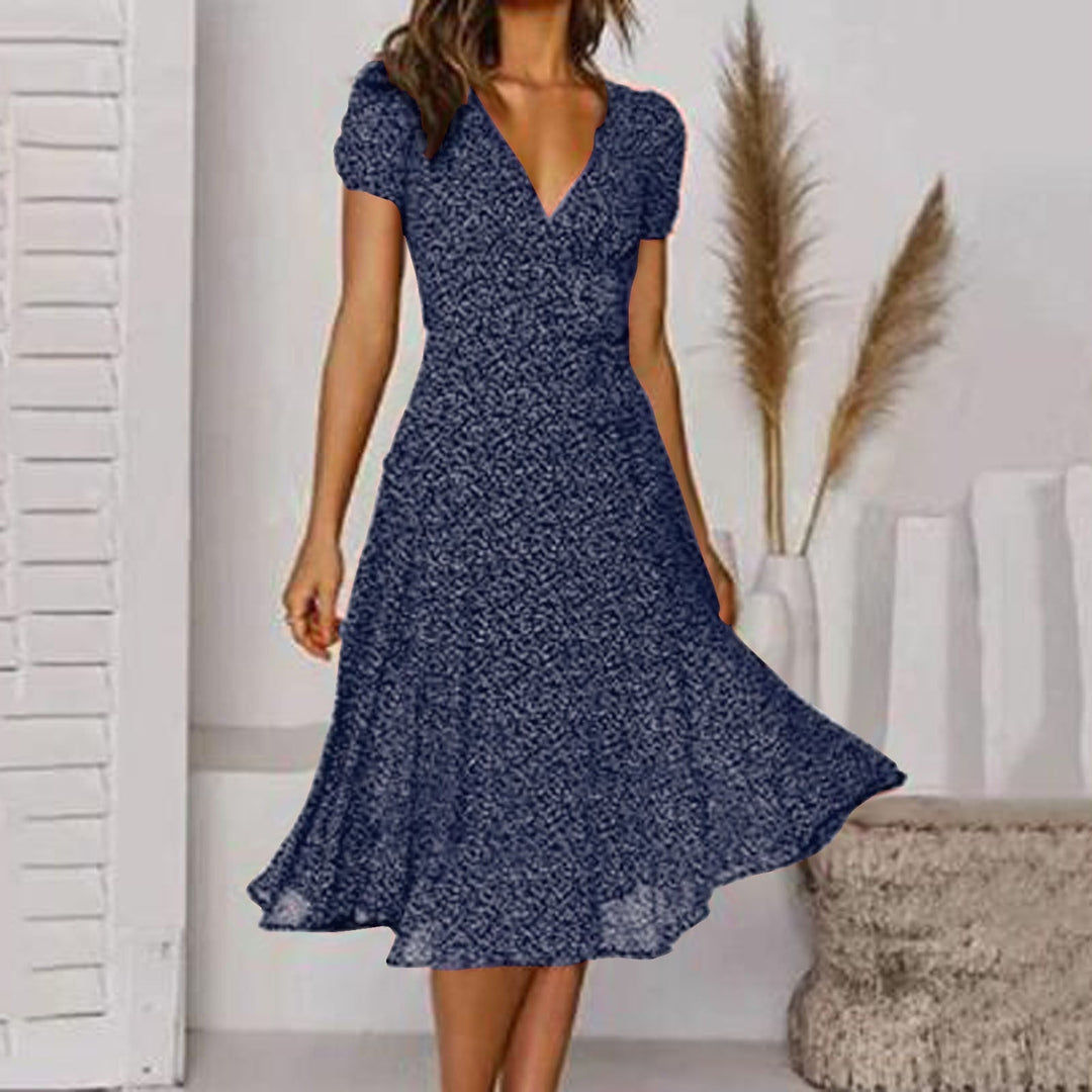 Ernestina | Stilvolles, schmeichelhaftes V-Ausschnitt-Kleid