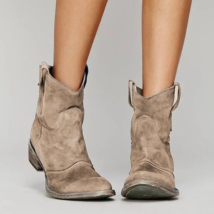 WYNONA | Cowboy Stiefeletten mit Stickdetails und coolem Twist