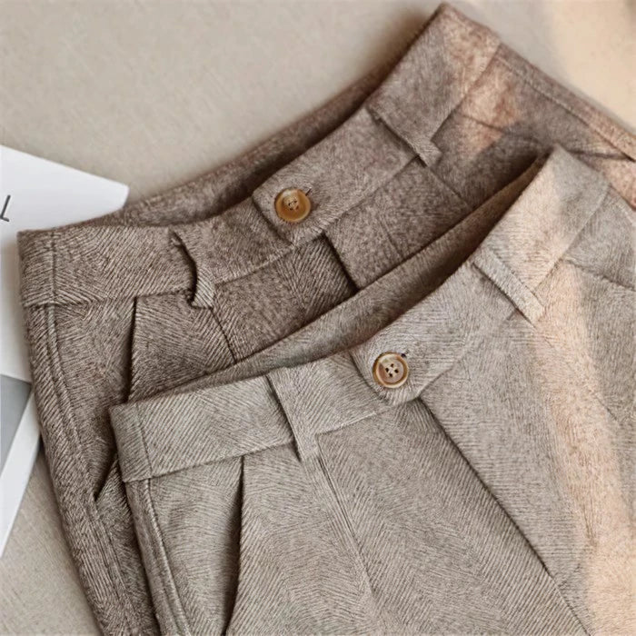 MAßGEFERTIGTE ELEGANTE HOSEN AUS REINER WOLLE