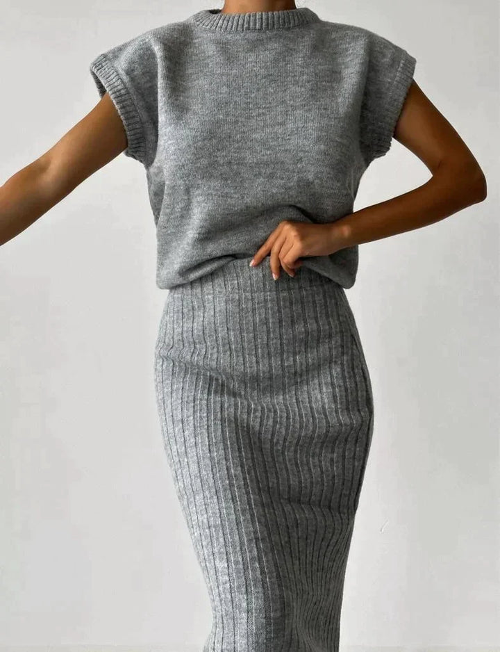 Alina Set | Strick-Winterset mit ärmellosem Pullover und Rock im zeitlosen Stil