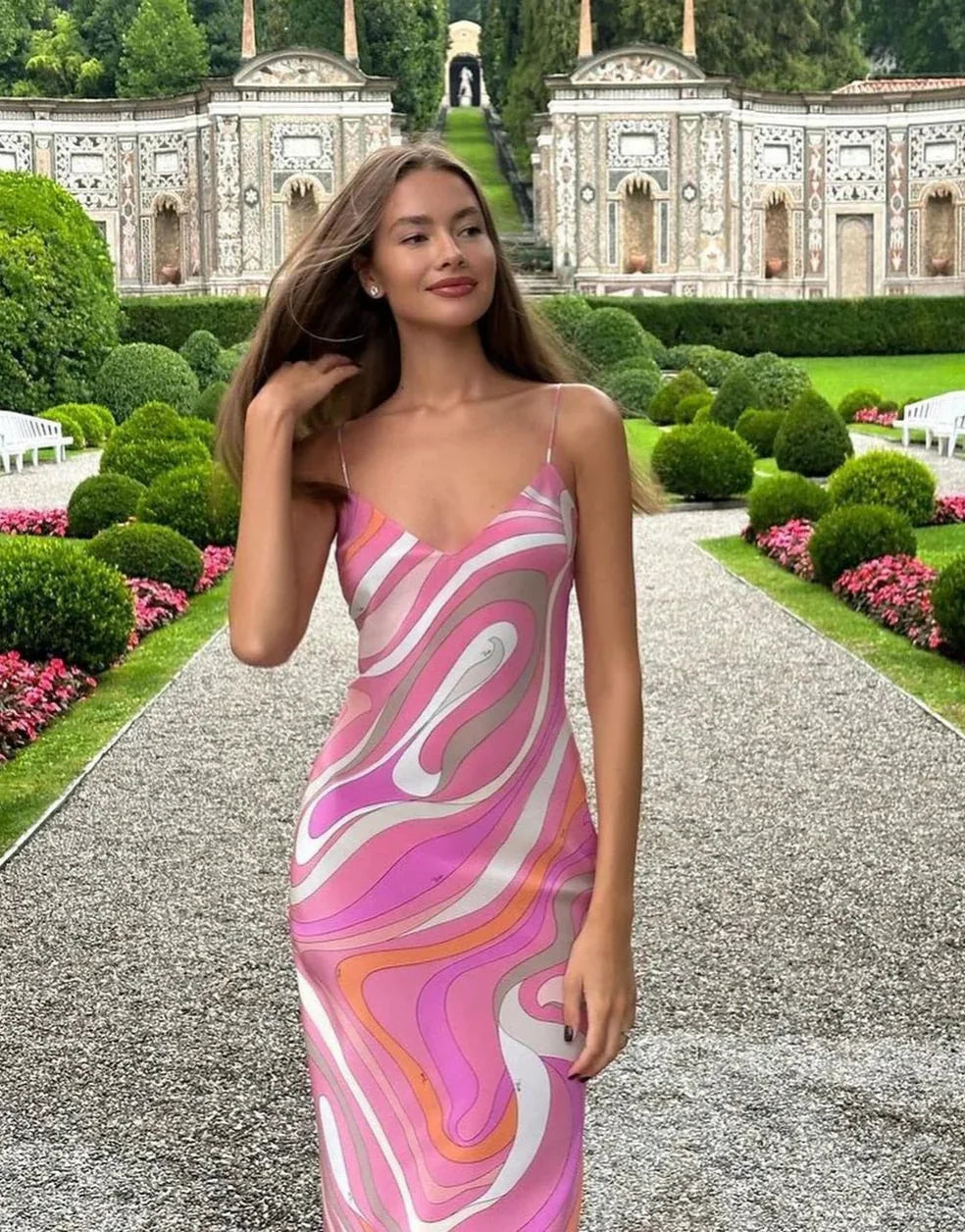 Damen Maxikleid mit Spaghettiträgern und V-Kragen mit Muster