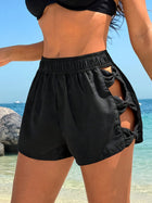 Damen Strandshort im Resort-Stil mit trendigen Ausschnitten und Knöpfen für Sommer und Urlaub