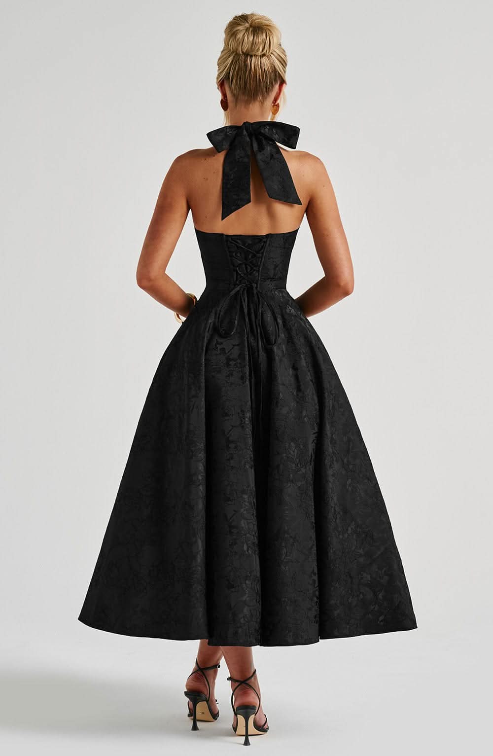 Rebecca - Jacquard Halter Neck Fit and Flare Midi Kleid