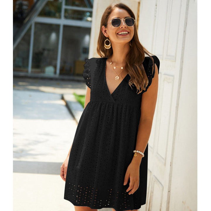 Karen – Sommerkleid mit V-Ausschnitt aus Baumwolle und kurzem Rock in einheitlicher Farbe