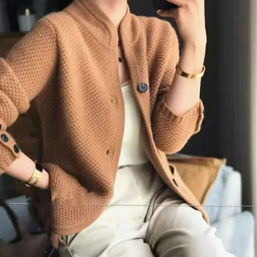 Strickjacke für Damen mit V-Ausschnitt, Knöpfen und offenen Taschen