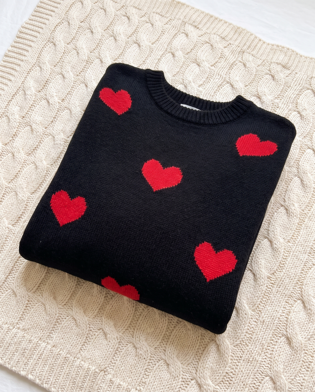 Elysia | Damen Strickpullover mit Rundhalsausschnitt und Herzmuster