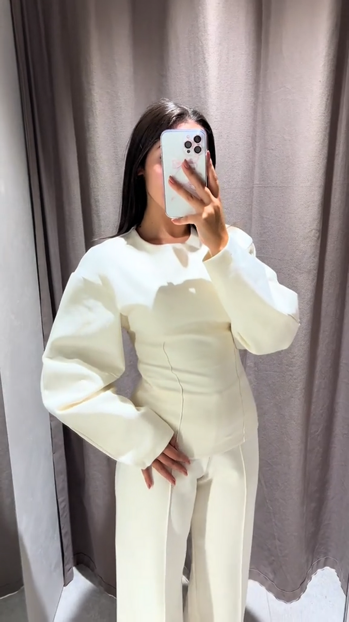 Damen Zweiteiliges Set Oversized Pullover und Weite Hose Casual Chic - Gebrochen Weiß / Grau / Schwarz - Maelen