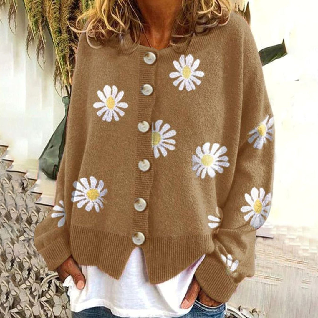 Entspannt gestrickte Damenwinterjacke mit Gänseblümchen und Knopfverschluss