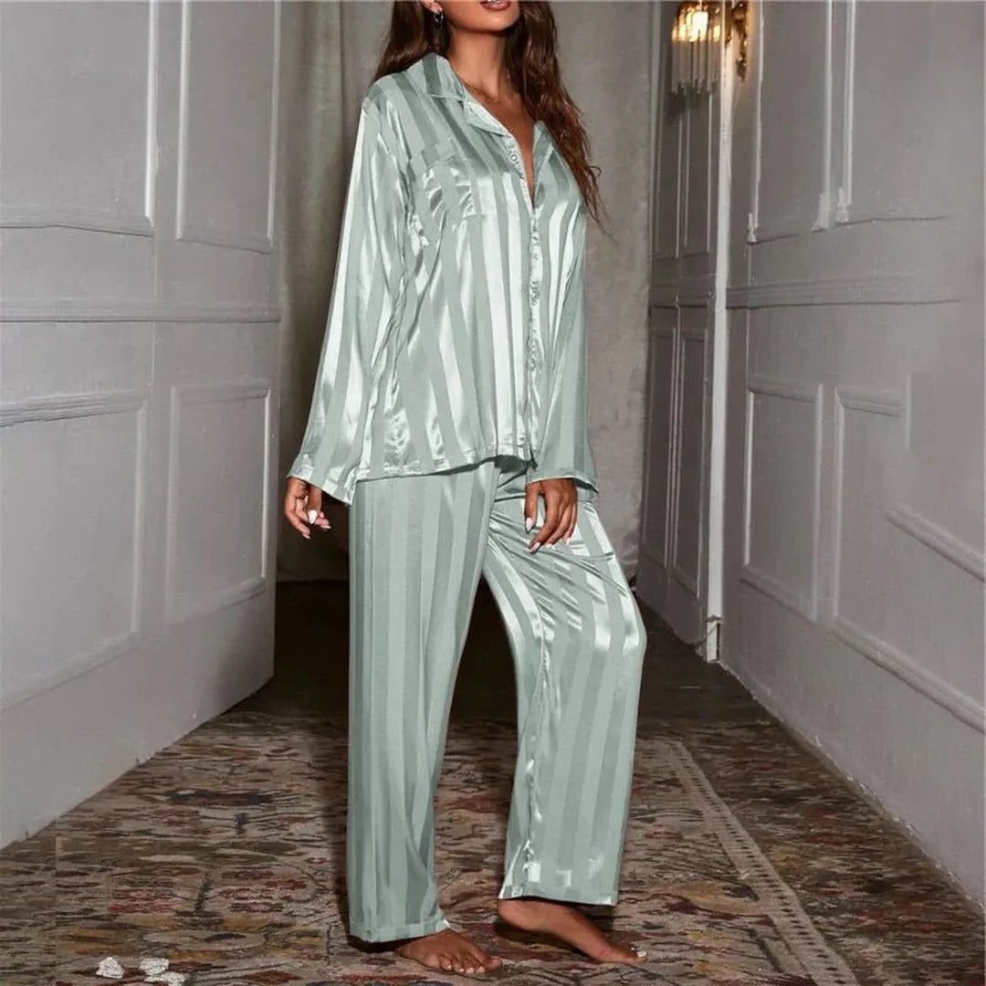 Sidonie | Gestreiftes Pyjama-Set mit Knopfleiste für Frauen