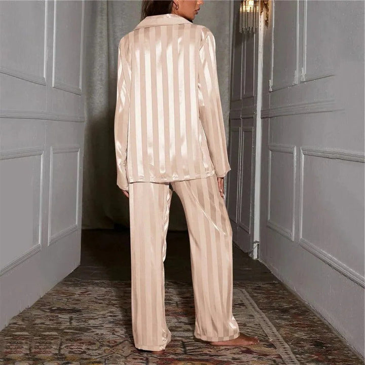 Sidonie | Gestreiftes Pyjama-Set mit Knopfleiste für Frauen
