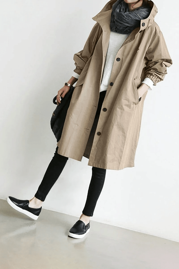 Stella | Das Windjacke mit Knöpfen und Kapuze für Damen