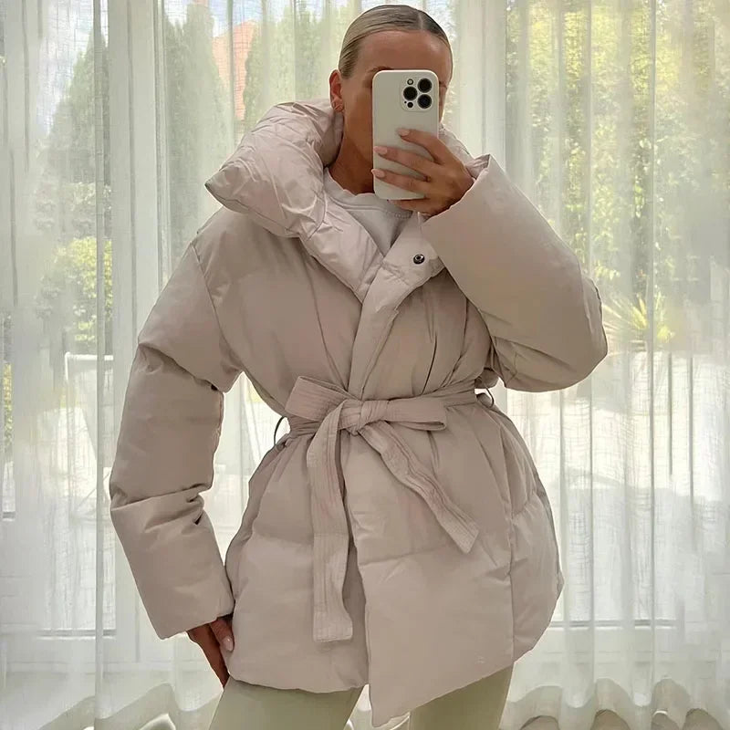 Viral Winterjacke Damen | Gepolsterte Parka mit Gürtel und modernem Kragen